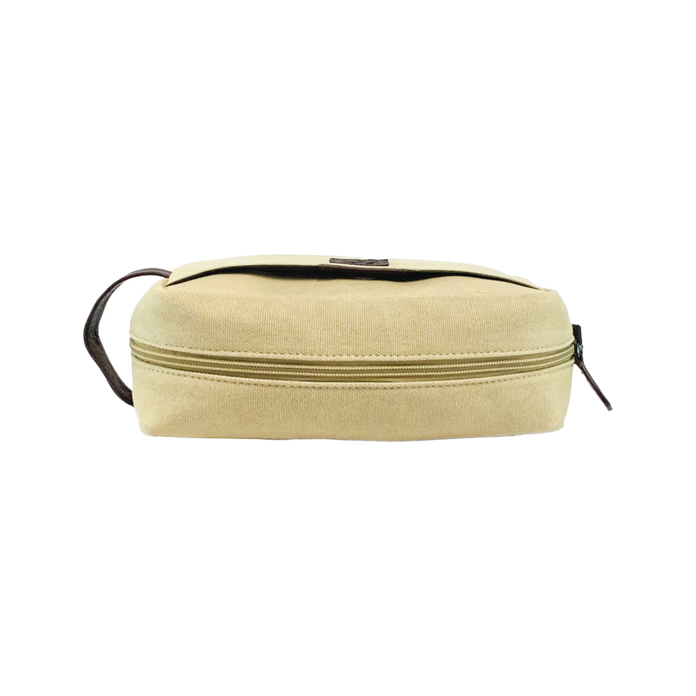 K0014GB | Beauty Case in Canvas/Vera Pelle pieno fiore, volanata. Colore Corda/Testa Moro. Maniglia laterale. Chiusura con lampo. Dimensioni: cm 24 x 15 x 9. Confezione: Sacchetto Tnt-4